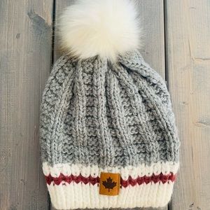 Canadian leaf hat